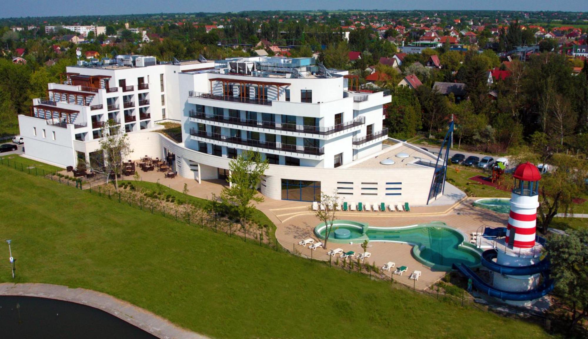 Vital Hotel Nautis Gardony Exterior photo